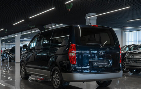 Hyundai H-1 II рестайлинг, 2020 год, 3 200 000 рублей, 4 фотография