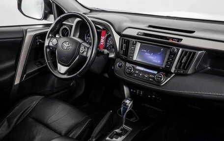Toyota RAV4, 2016 год, 2 649 000 рублей, 9 фотография