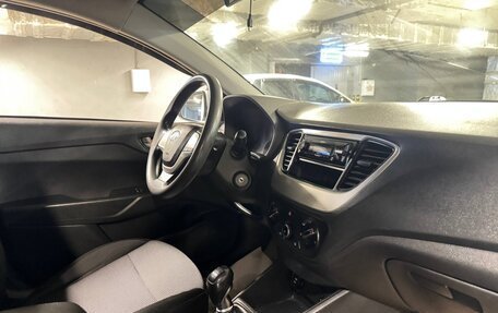 Hyundai Solaris II рестайлинг, 2018 год, 649 000 рублей, 17 фотография