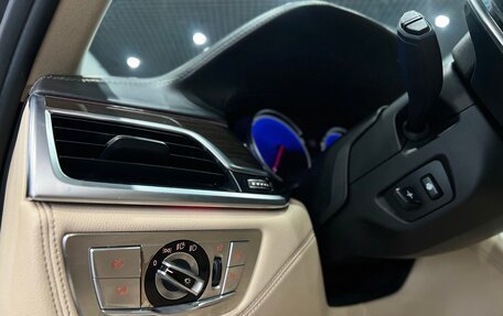 BMW 7 серия, 2016 год, 3 200 000 рублей, 8 фотография