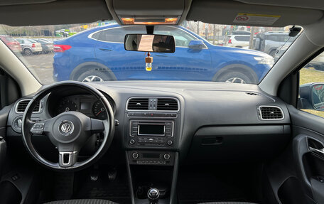 Volkswagen Polo VI (EU Market), 2013 год, 900 000 рублей, 13 фотография