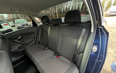 Volkswagen Polo VI (EU Market), 2013 год, 900 000 рублей, 17 фотография