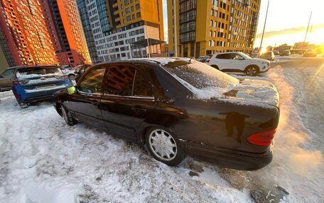 Mercedes-Benz E-Класс, 1996 год, 245 000 рублей, 4 фотография
