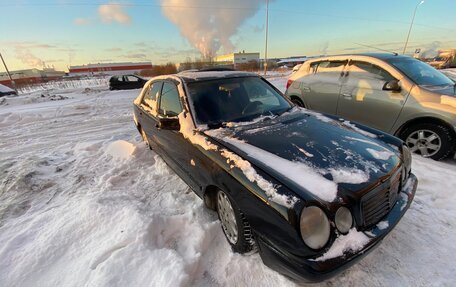 Mercedes-Benz E-Класс, 1996 год, 245 000 рублей, 3 фотография