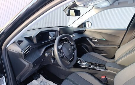 Peugeot 2008 II, 2021 год, 1 748 000 рублей, 5 фотография