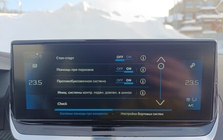 Peugeot 2008 II, 2021 год, 1 748 000 рублей, 13 фотография