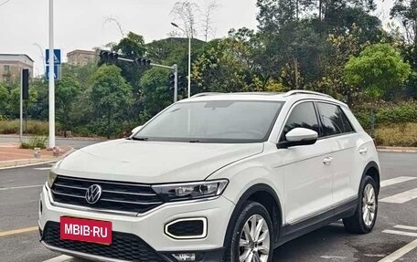 Volkswagen T-Roc I, 2021 год, 1 293 000 рублей, 1 фотография