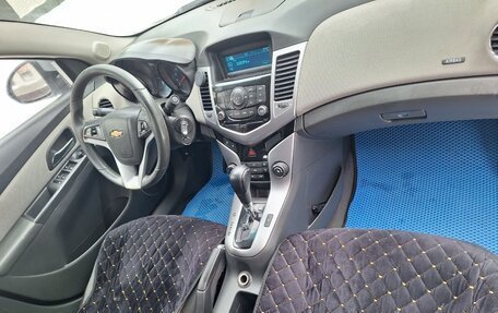 Chevrolet Cruze II, 2010 год, 565 000 рублей, 12 фотография