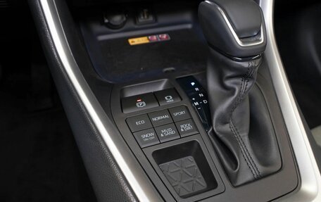 Toyota RAV4, 2025 год, 4 200 000 рублей, 22 фотография