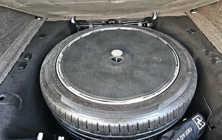 Land Rover Range Rover IV рестайлинг, 2015 год, 4 200 000 рублей, 17 фотография