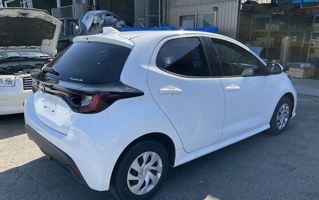 Toyota Yaris, 2022 год, 800 000 рублей, 7 фотография