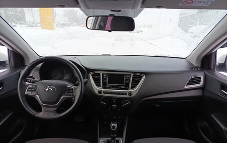 Hyundai Solaris II рестайлинг, 2019 год, 1 400 000 рублей, 18 фотография