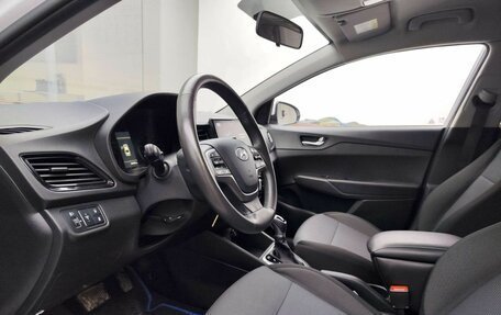 Hyundai Solaris II рестайлинг, 2021 год, 1 679 000 рублей, 20 фотография