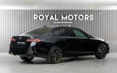 BMW 5 серия, 2024 год, 7 100 000 рублей, 5 фотография