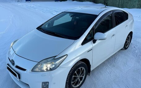 Toyota Prius, 2010 год, 1 250 000 рублей, 10 фотография