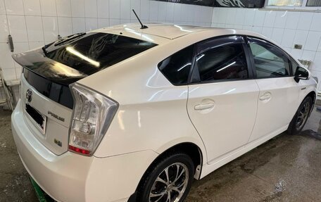 Toyota Prius, 2010 год, 1 250 000 рублей, 16 фотография