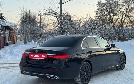 Mercedes-Benz E-Класс, 2020 год, 3 490 000 рублей, 4 фотография