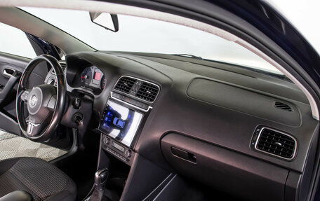 Volkswagen Polo VI (EU Market), 2011 год, 895 000 рублей, 9 фотография