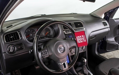 Volkswagen Polo VI (EU Market), 2011 год, 895 000 рублей, 18 фотография