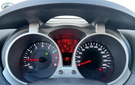 Nissan Juke II, 2011 год, 990 000 рублей, 13 фотография