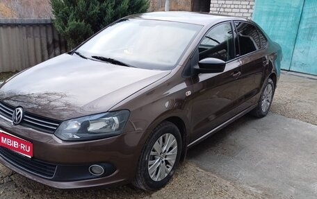 Volkswagen Polo VI (EU Market), 2014 год, 850 000 рублей, 1 фотография