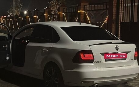 Volkswagen Polo VI (EU Market), 2016 год, 1 050 000 рублей, 1 фотография