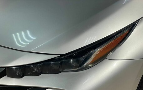 Toyota Prius IV XW50, 2017 год, 2 399 000 рублей, 12 фотография