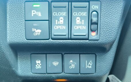 Honda Freed II, 2017 год, 2 000 000 рублей, 8 фотография