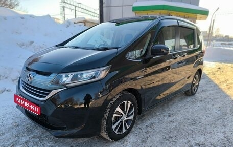 Honda Freed II, 2017 год, 2 000 000 рублей, 2 фотография