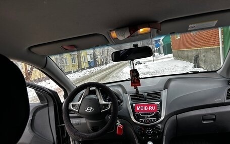 Hyundai Solaris II рестайлинг, 2012 год, 750 000 рублей, 7 фотография