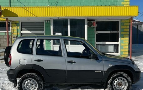 Chevrolet Niva I рестайлинг, 2015 год, 590 000 рублей, 10 фотография