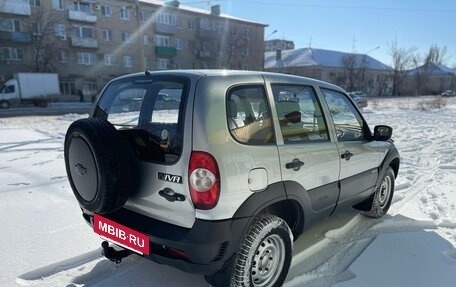 Chevrolet Niva I рестайлинг, 2015 год, 590 000 рублей, 2 фотография
