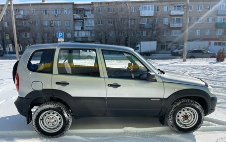 Chevrolet Niva I рестайлинг, 2015 год, 590 000 рублей, 30 фотография