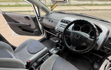 Honda Fit III, 2002 год, 370 000 рублей, 7 фотография