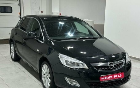 Opel Astra J, 2011 год, 919 900 рублей, 1 фотография