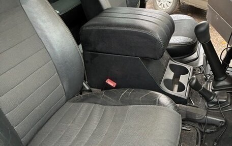 Land Rover Defender I, 2008 год, 2 400 000 рублей, 4 фотография