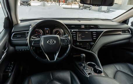 Toyota Camry, 2018 год, 2 835 000 рублей, 6 фотография