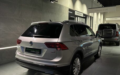 Volkswagen Tiguan II, 2017 год, 2 700 000 рублей, 4 фотография