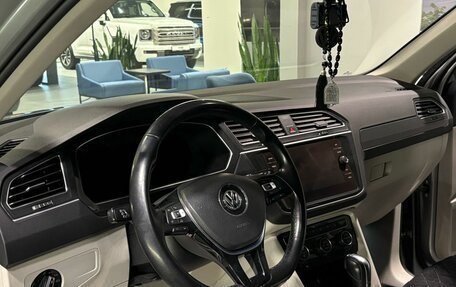 Volkswagen Tiguan II, 2017 год, 2 700 000 рублей, 16 фотография