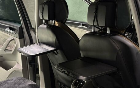 Volkswagen Tiguan II, 2017 год, 2 700 000 рублей, 28 фотография