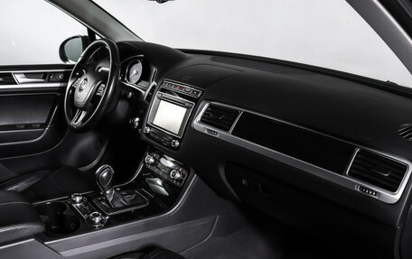 Volkswagen Touareg III, 2016 год, 2 390 000 рублей, 11 фотография