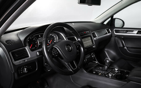 Volkswagen Touareg III, 2016 год, 2 390 000 рублей, 15 фотография