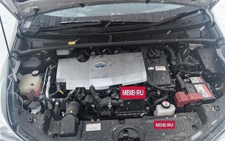 Toyota Prius IV XW50, 2016 год, 1 500 000 рублей, 7 фотография