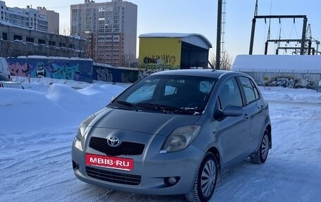 Toyota Yaris III рестайлинг, 2007 год, 550 000 рублей, 2 фотография
