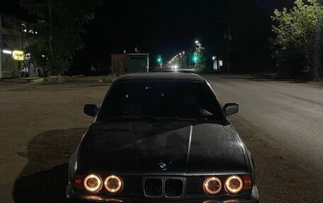 BMW 5 серия, 1989 год, 300 000 рублей, 2 фотография