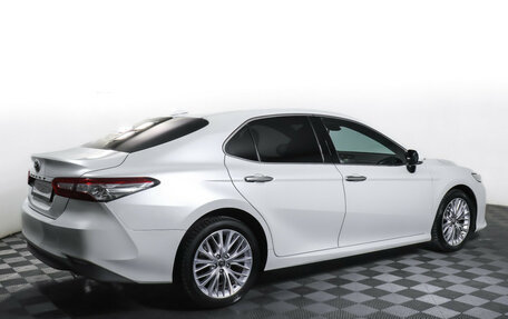 Toyota Camry, 2018 год, 2 679 000 рублей, 5 фотография