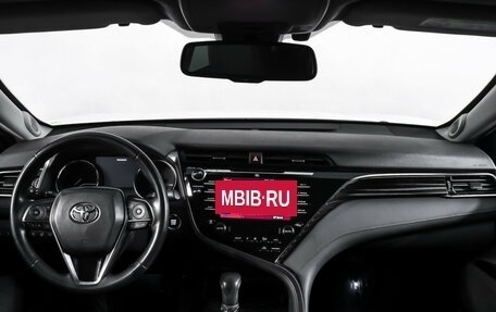 Toyota Camry, 2018 год, 2 679 000 рублей, 17 фотография