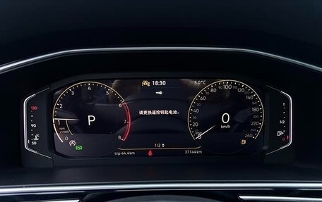 Volkswagen Tiguan II, 2023 год, 2 350 000 рублей, 8 фотография