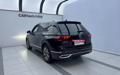 Volkswagen Tiguan II, 2023 год, 2 350 000 рублей, 3 фотография