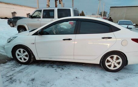 Hyundai Solaris II рестайлинг, 2013 год, 710 000 рублей, 2 фотография